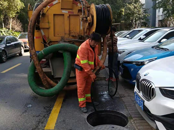 柳林排污管道清淤