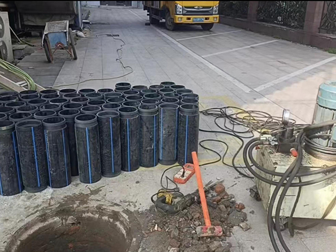 柳林PE置换管厂家 DN315置换管 非开挖管短管置换